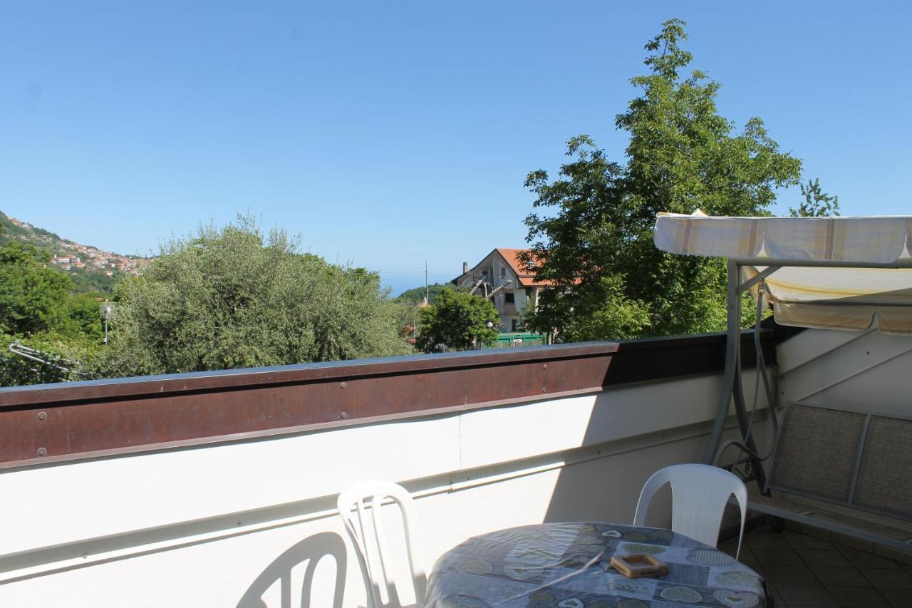 Casa Marinella Apartment อาเจโรลา ภายนอก รูปภาพ