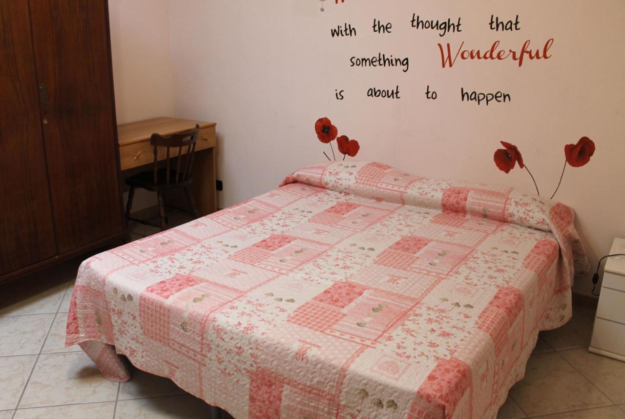 Casa Marinella Apartment อาเจโรลา ภายนอก รูปภาพ