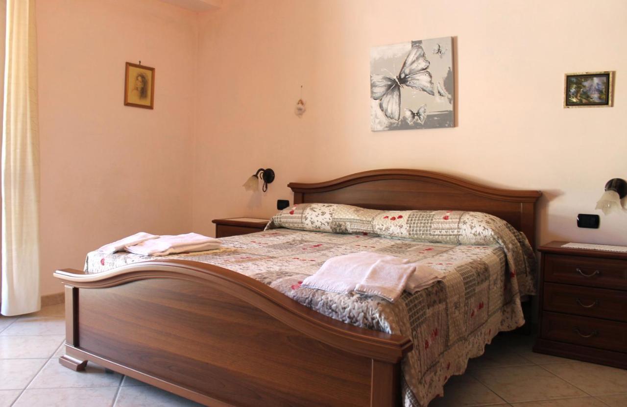 Casa Marinella Apartment อาเจโรลา ภายนอก รูปภาพ