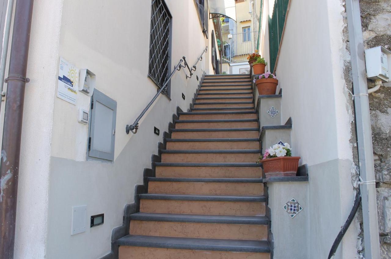 Casa Marinella Apartment อาเจโรลา ภายนอก รูปภาพ