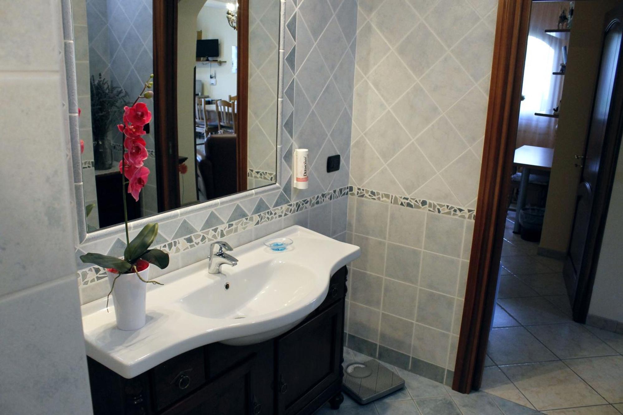 Casa Marinella Apartment อาเจโรลา ภายนอก รูปภาพ