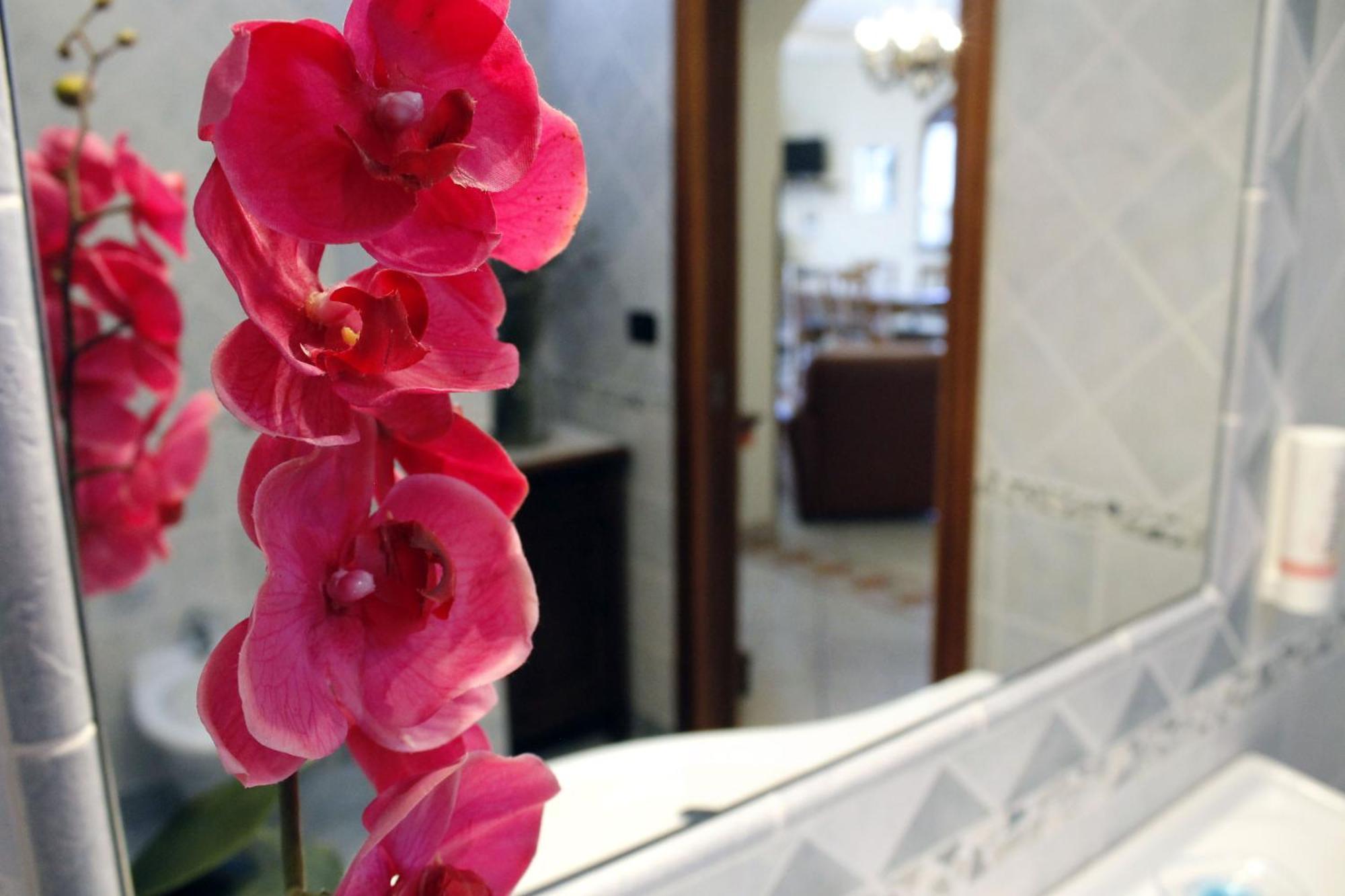 Casa Marinella Apartment อาเจโรลา ภายนอก รูปภาพ