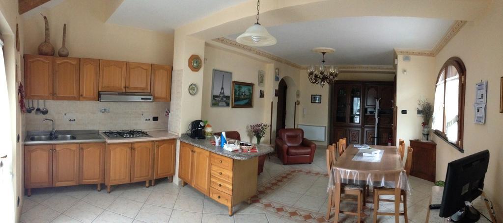 Casa Marinella Apartment อาเจโรลา ภายนอก รูปภาพ
