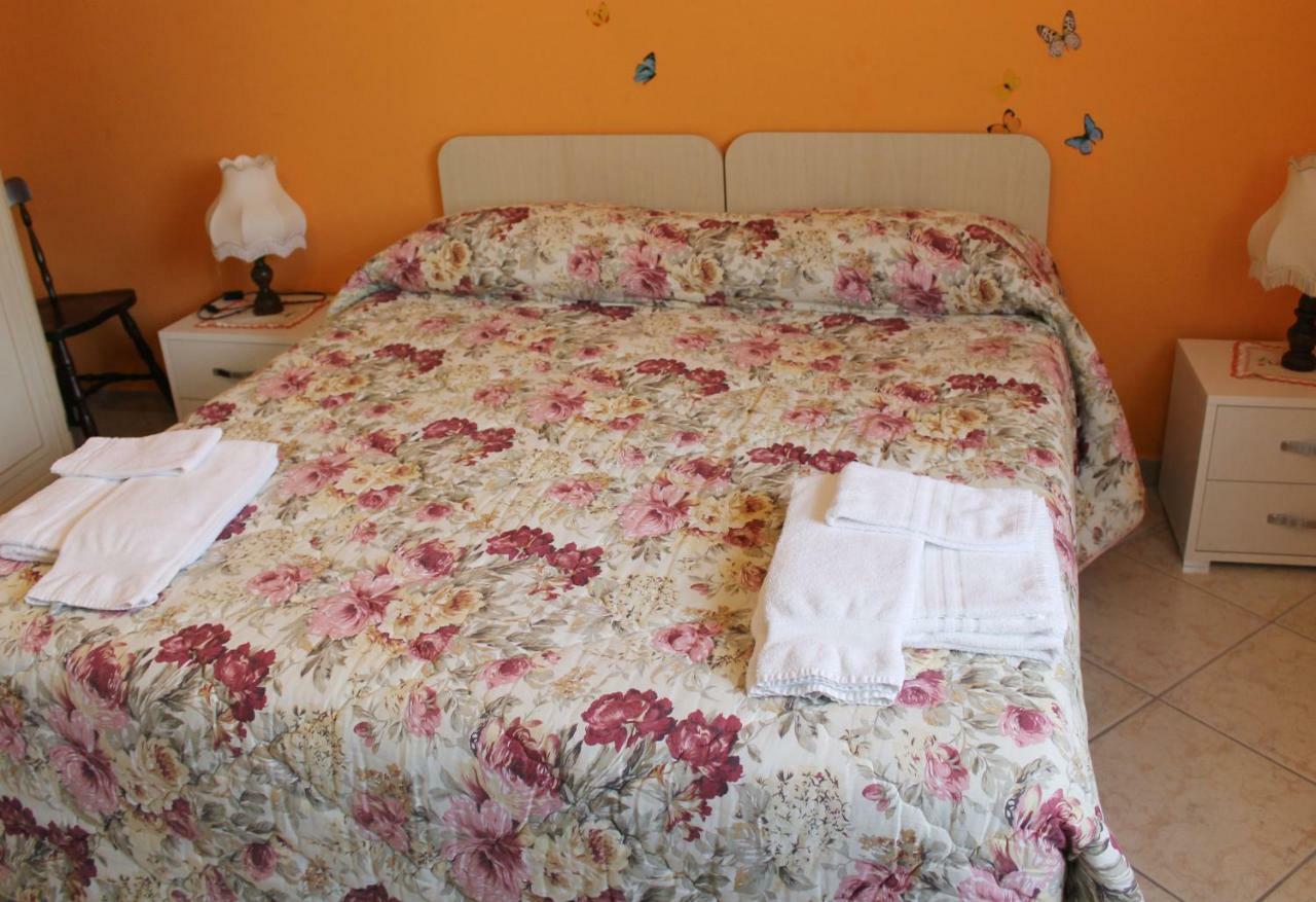Casa Marinella Apartment อาเจโรลา ภายนอก รูปภาพ