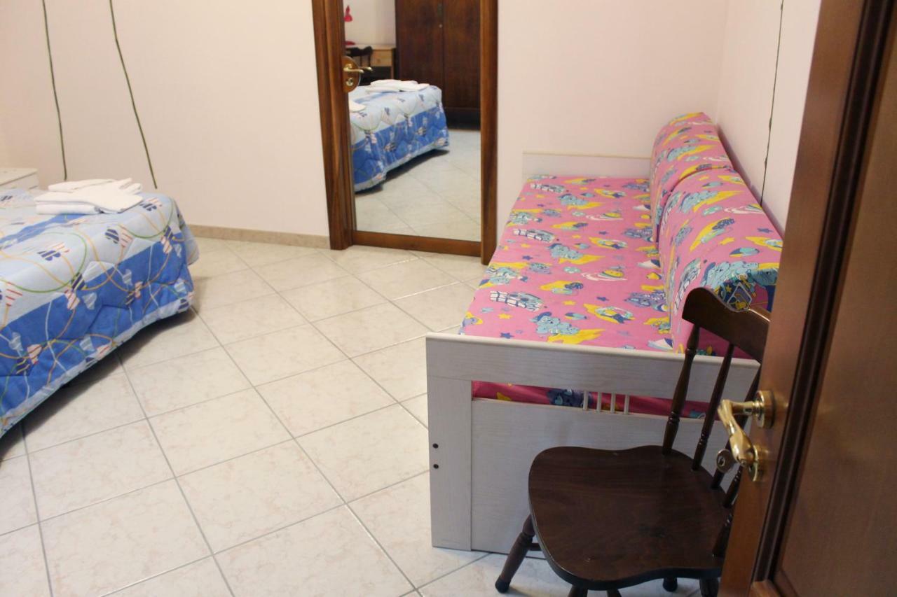 Casa Marinella Apartment อาเจโรลา ภายนอก รูปภาพ