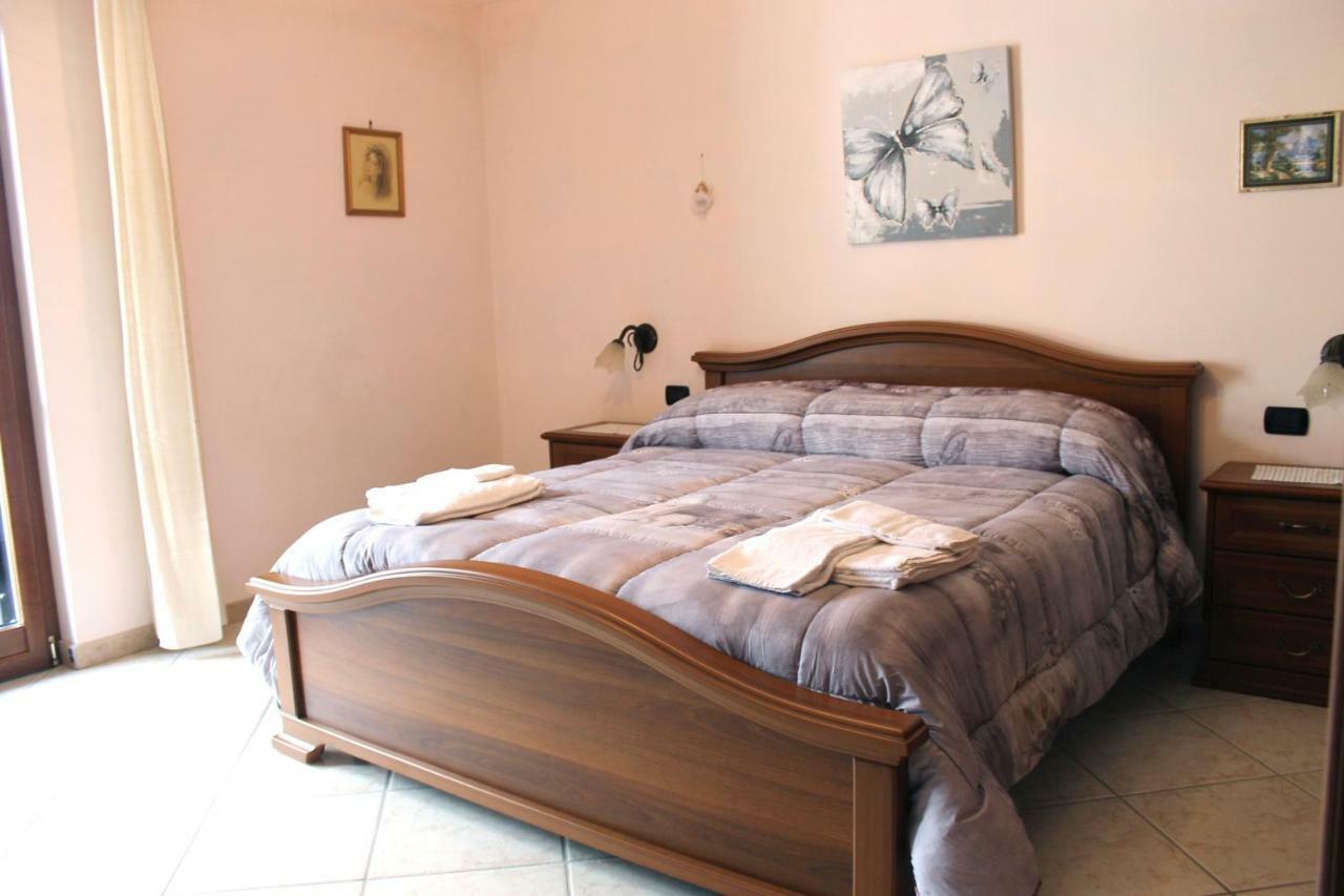 Casa Marinella Apartment อาเจโรลา ภายนอก รูปภาพ