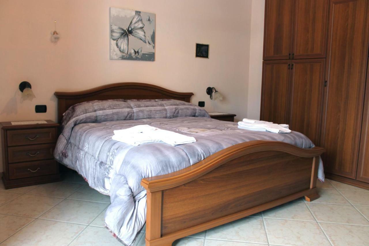 Casa Marinella Apartment อาเจโรลา ภายนอก รูปภาพ